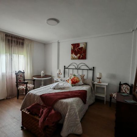 Hotel El Coterin Apartamentos Y Habitaciones Arenas De Cabrales Eksteriør bilde