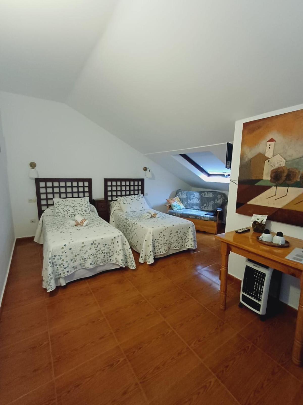 Hotel El Coterin Apartamentos Y Habitaciones Arenas De Cabrales Eksteriør bilde
